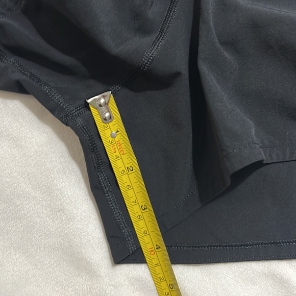 Lululemon Speed Short 4” lined- back zipper - Picture 7 of 13